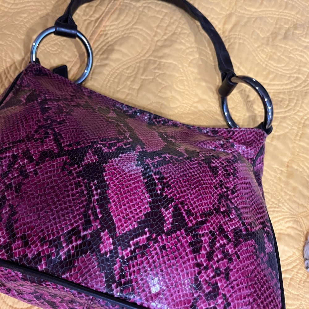 Chic Pink Snake Print Shoulder Bag